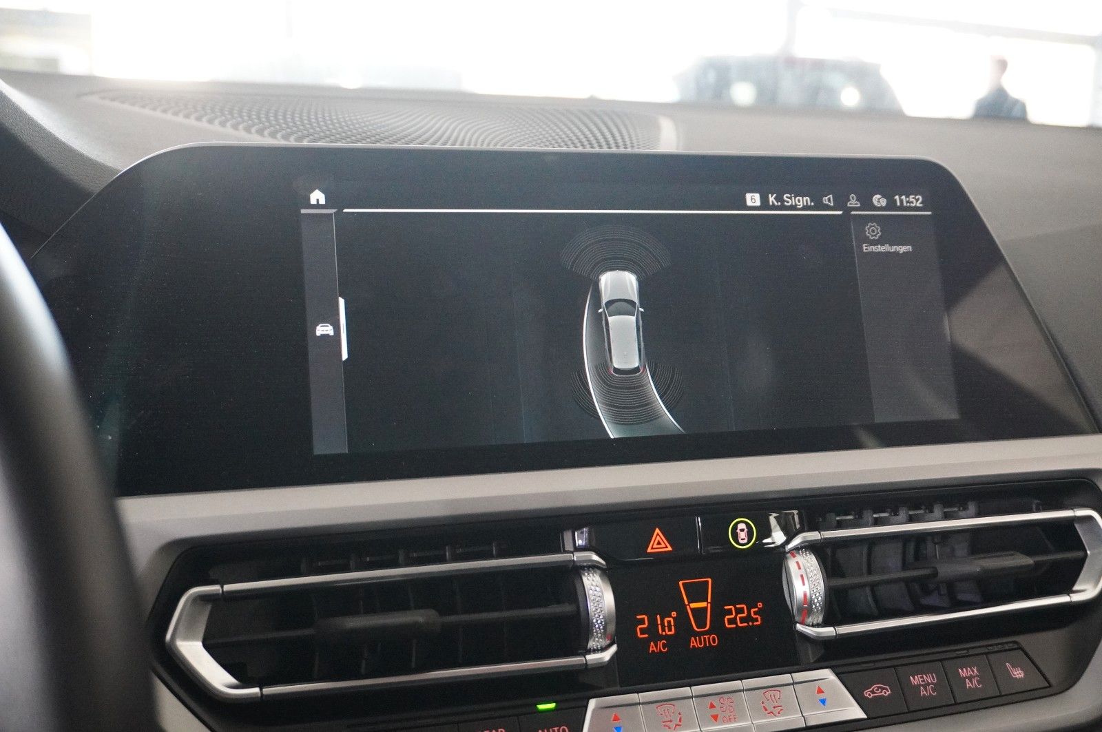 Fahrzeugabbildung BMW 318D TOURING ADVANTAGE NAVI/LED/VIRTUAL/SHZ/DAB+