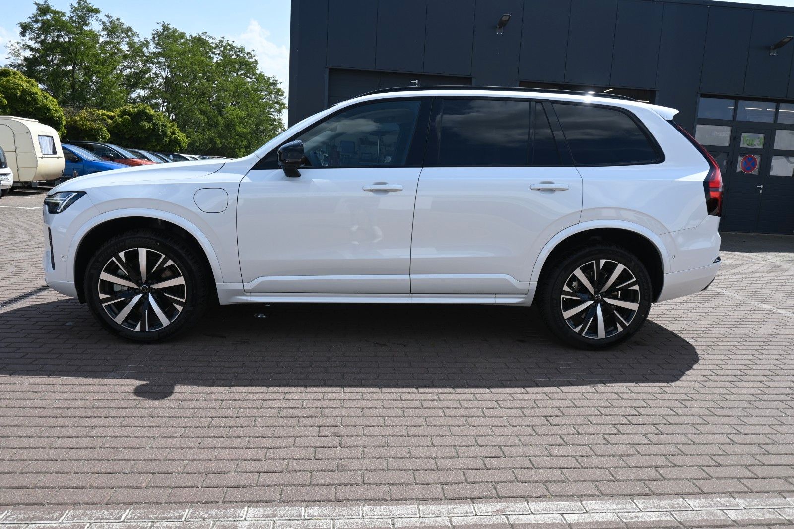 Fahrzeugabbildung Volvo XC90 T8 RC AWD Plus Dark*STDHZG*360°*ACC*