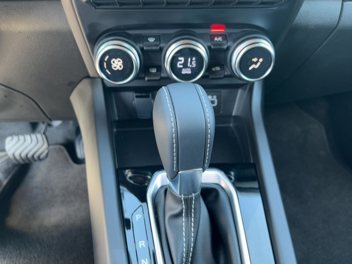 Fahrzeugabbildung Renault Arkana Evolution TCe 140 Automatic GJR EPH vo+hi
