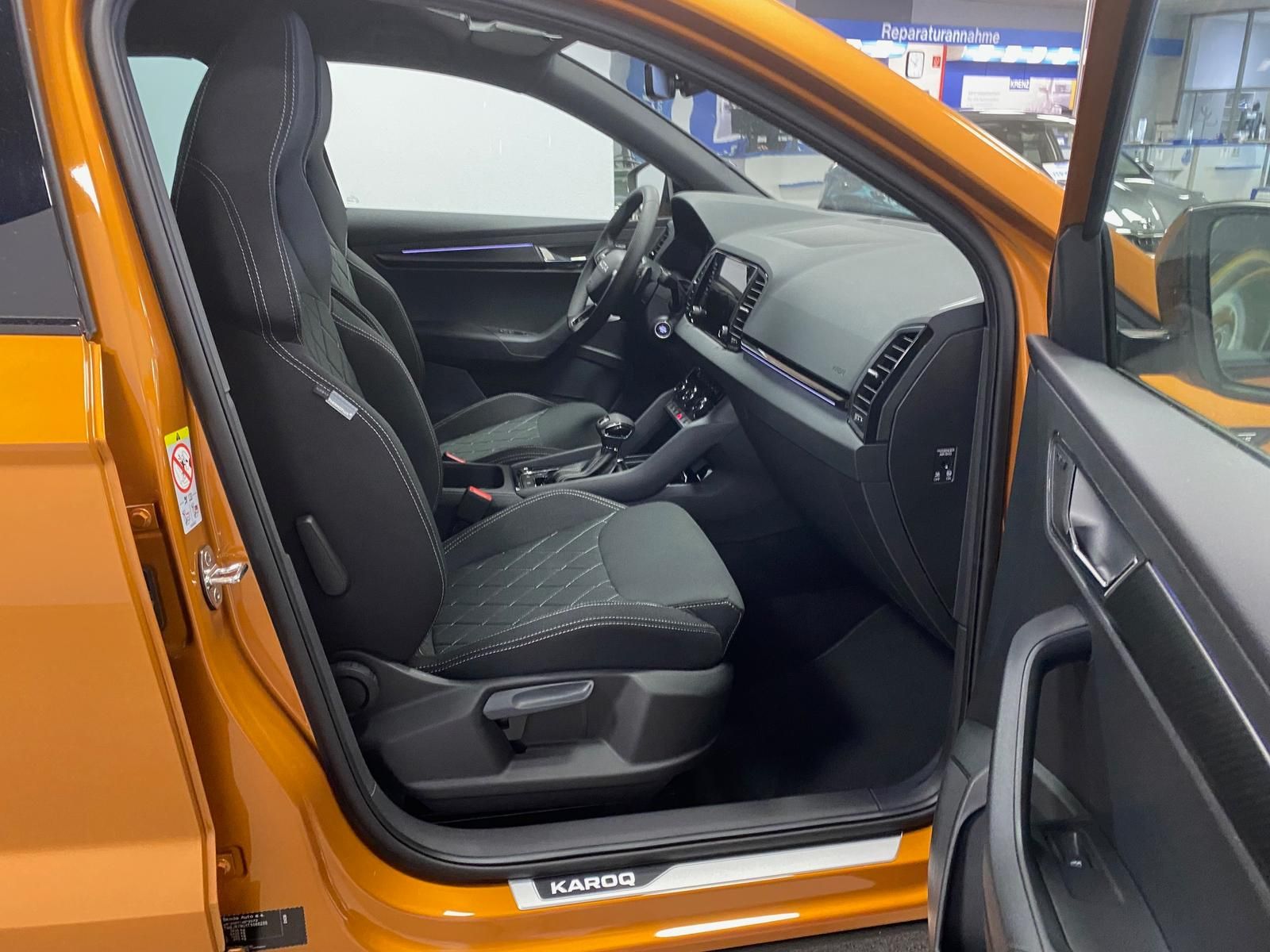 Fahrzeugabbildung SKODA Karoq 1.5 ACT SPORTLINE+5J GA+MATRIX+ACC+360+AHK