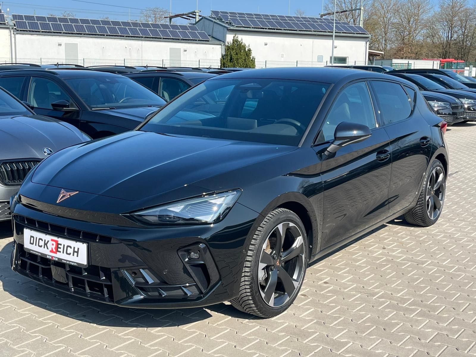 Vehicle illustration CUPRA Leon 1.5 eTSI EDGE DSG*ACC*KAM*18"5JGARANTIE