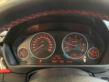 BMW 318 d Touring *Sport Line*LED*AHK*