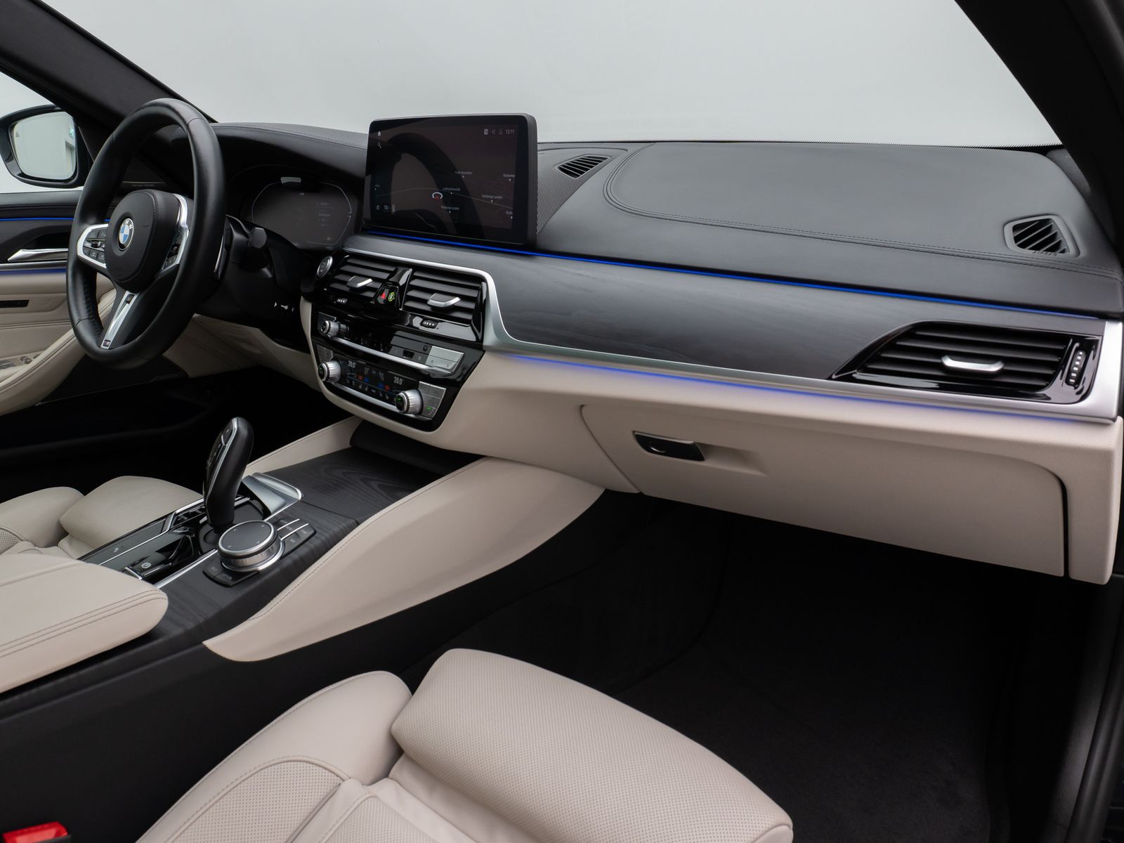 Fahrzeugabbildung BMW 540d xD M Sport Panorama Kamera Laser TV HUD H/K