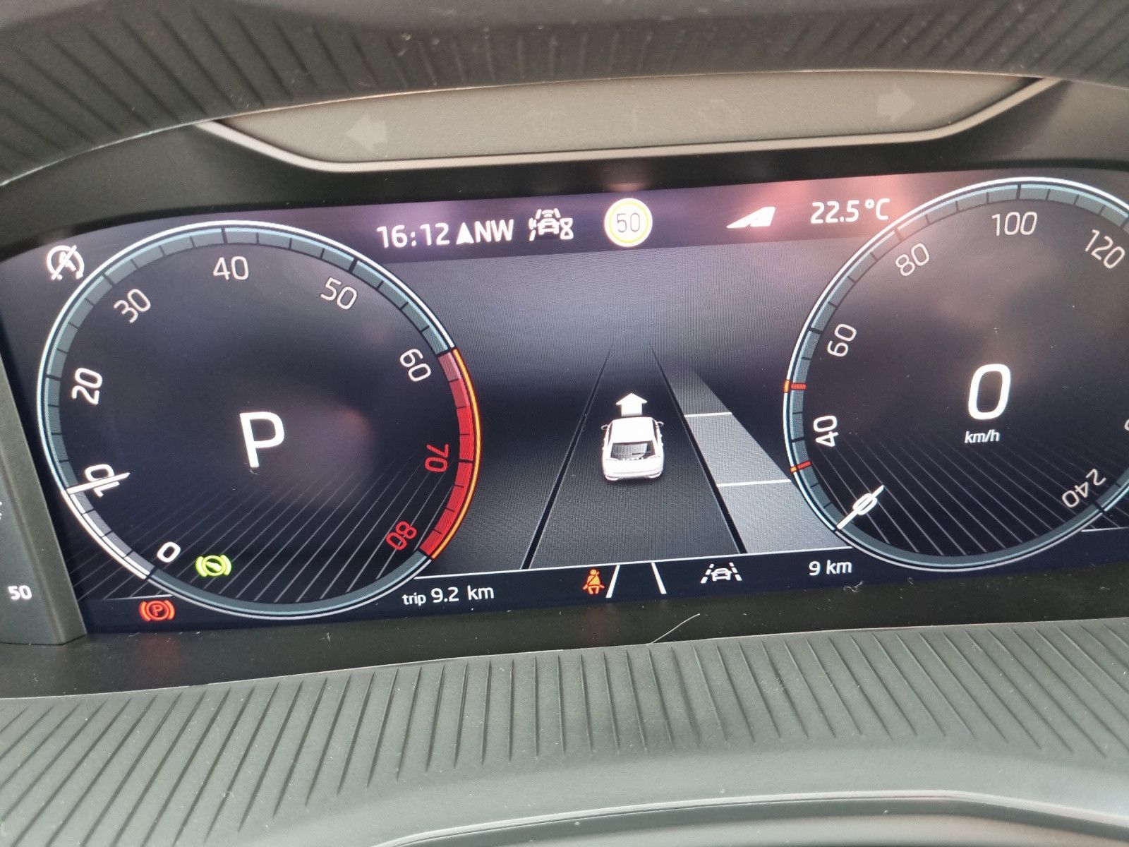 Fahrzeugabbildung SKODA Scala Tour 1,0 TSI 85KW/115PS Fahrassitenz+ Komf