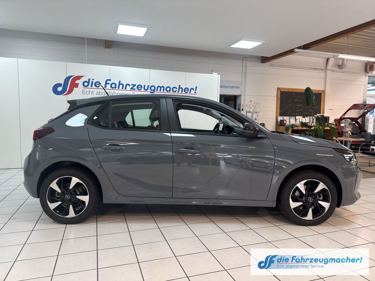 Fahrzeugabbildung Opel Corsa-e *SHZ 11KW Wärmepumpe Alu*Digitales Cockp