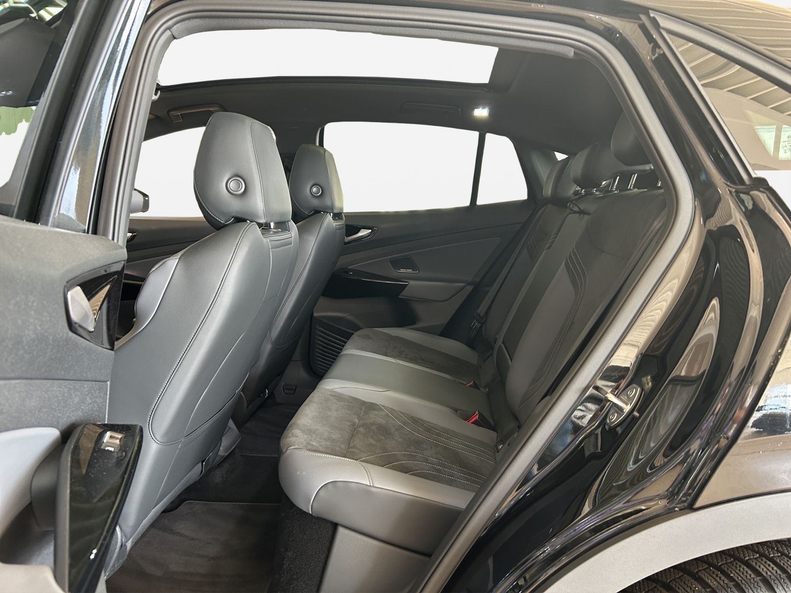 Volkswagen ID.5 Pro *NAVI*WP*PANO*AHK*BlackStyle*H&K*360*IQ foto 15
