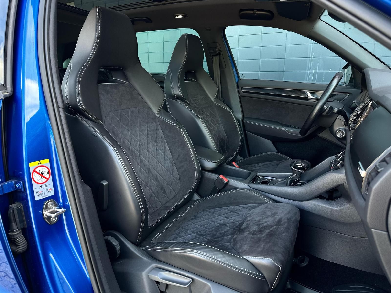SKODA Kodiaq 2.0TDI SPORTLINE 4x4 LED#AHK#ACC#PANO#CAM - Image 16