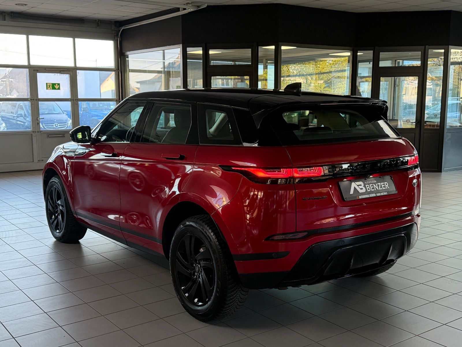 Fahrzeugabbildung Land Rover Range Rover Evoque S /KAMERA/CAR-PLAY/L-HEIZUNG