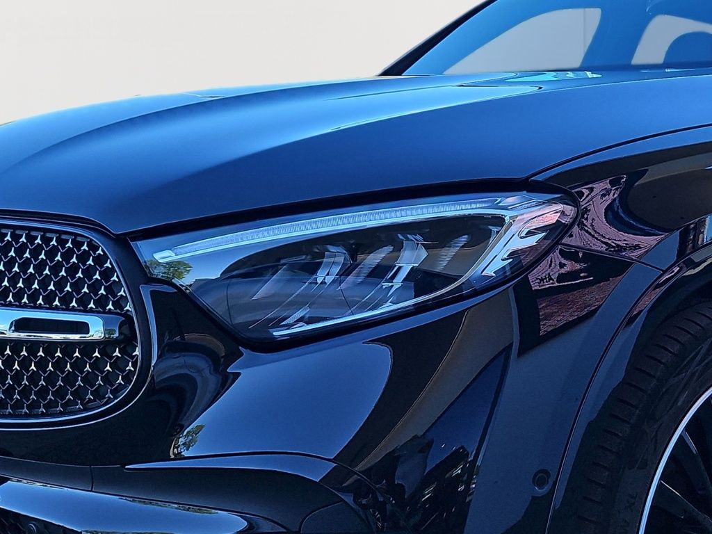 Fahrzeugabbildung Mercedes-Benz GLC 300 4M AMG Night AHK SDHZ Pano Memory LED