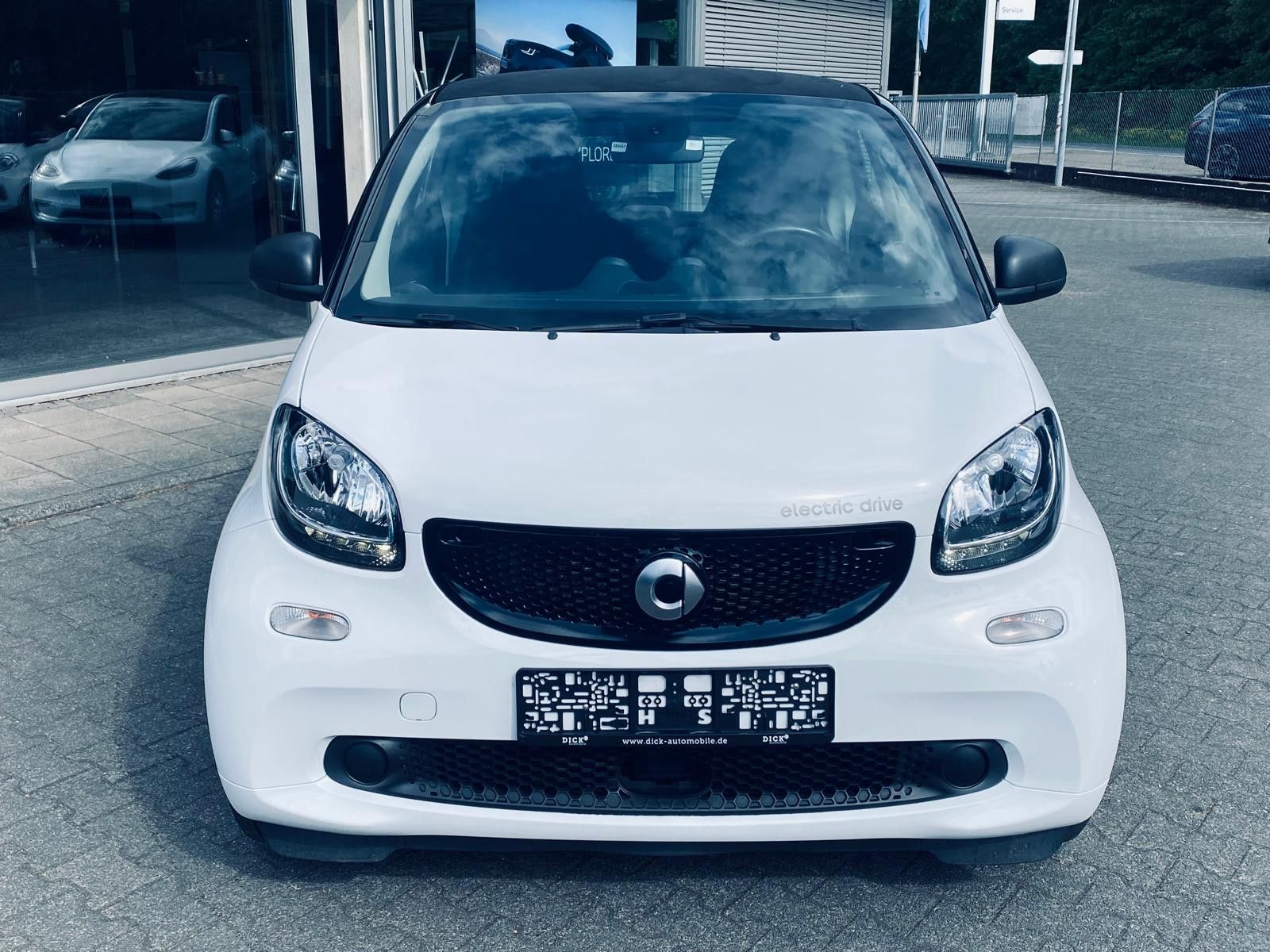 Fahrzeugabbildung Smart ForTwo electric drive 60KW GEPFLEGT+TEMP+MFL+LM