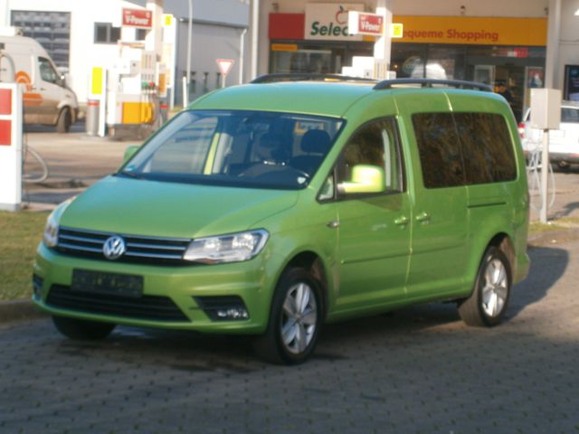 Volkswagen Caddy PKW Maxi Comfortline  7SITZER PDC VOLL S-H