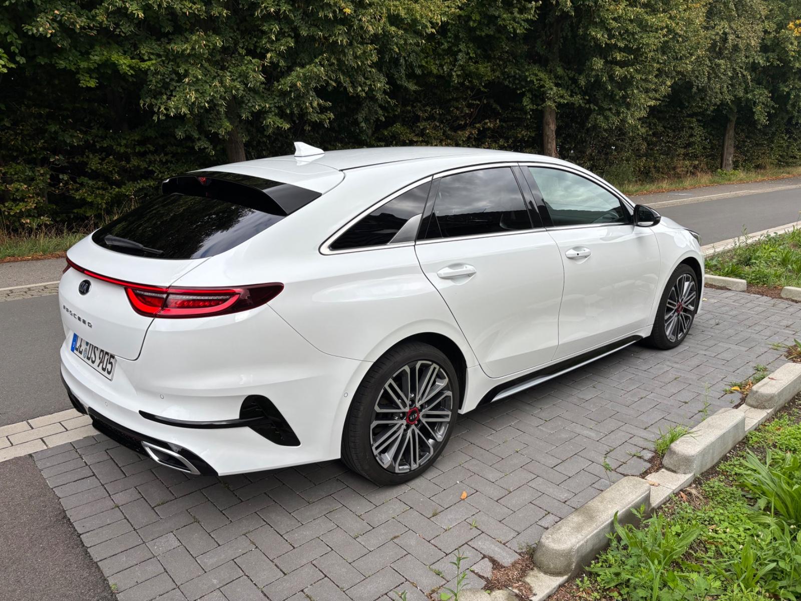 Kia ProCeed 1.6 CRDi Hybrid/AHK/Soundsystem/Navi