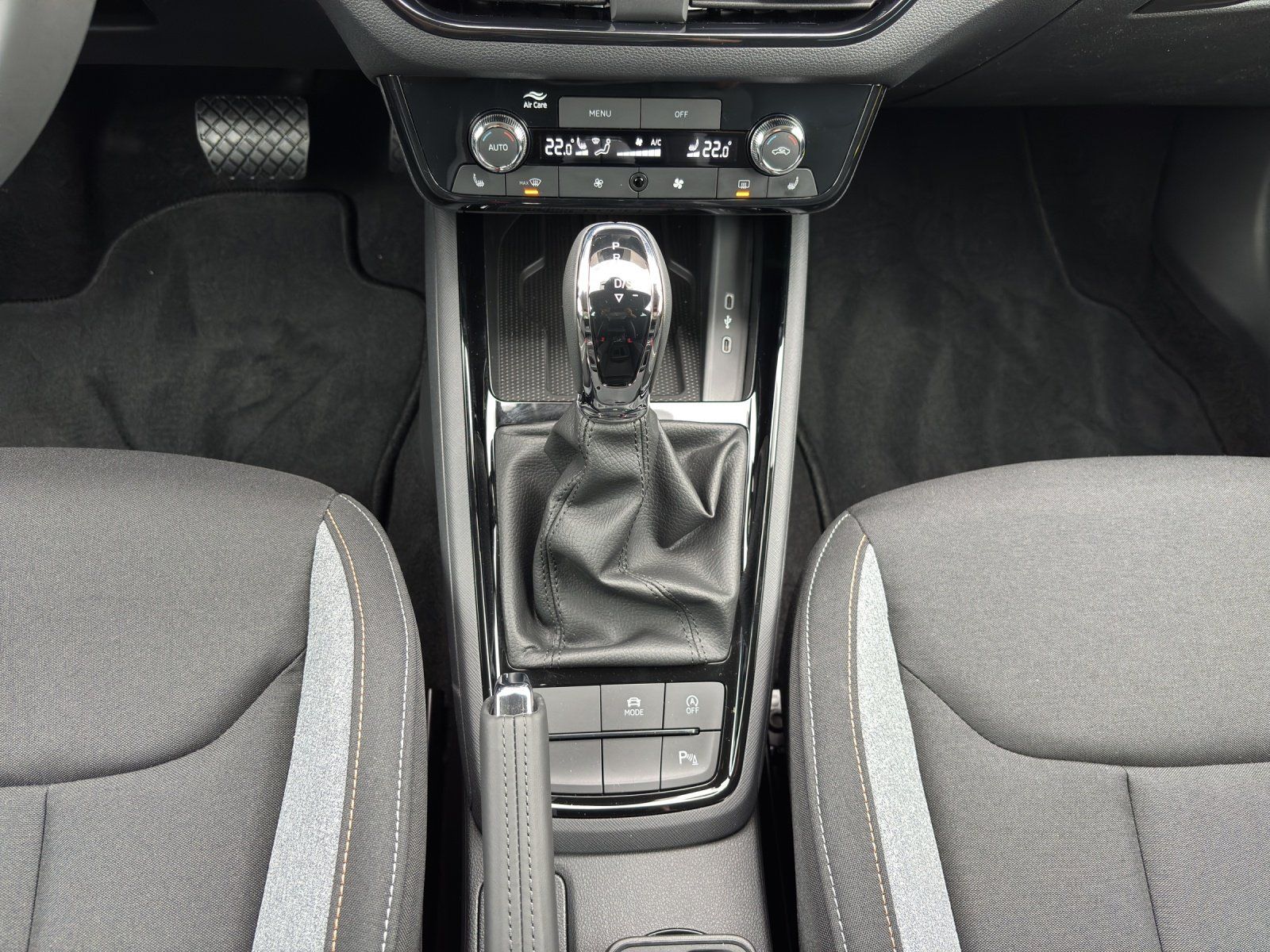 Fahrzeugabbildung SKODA Kamiq Tour 1,0 TSI 85 kW DSG RFK/LED/el. Heckkl.