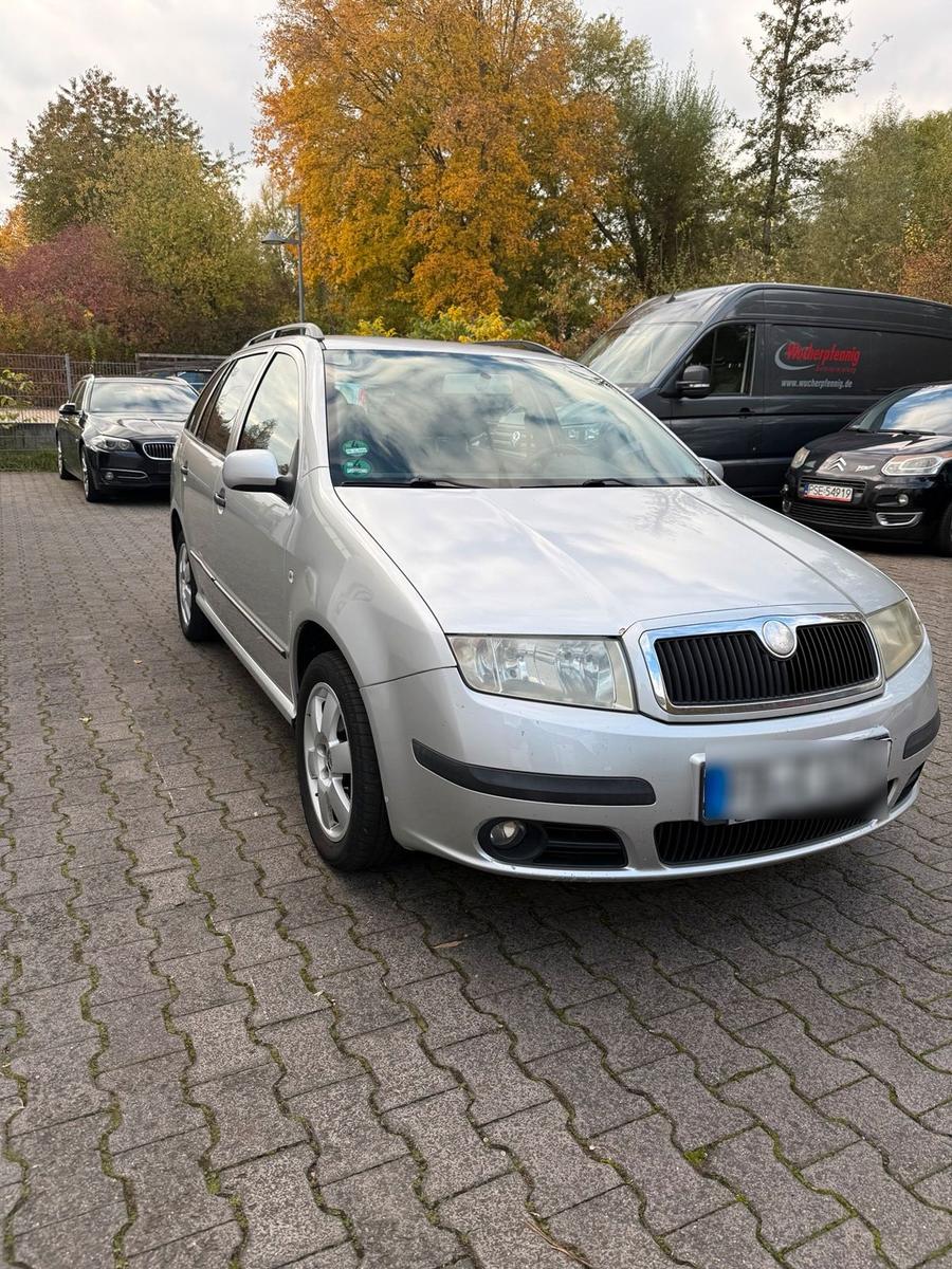 Skoda Fabia 2007 — rear view