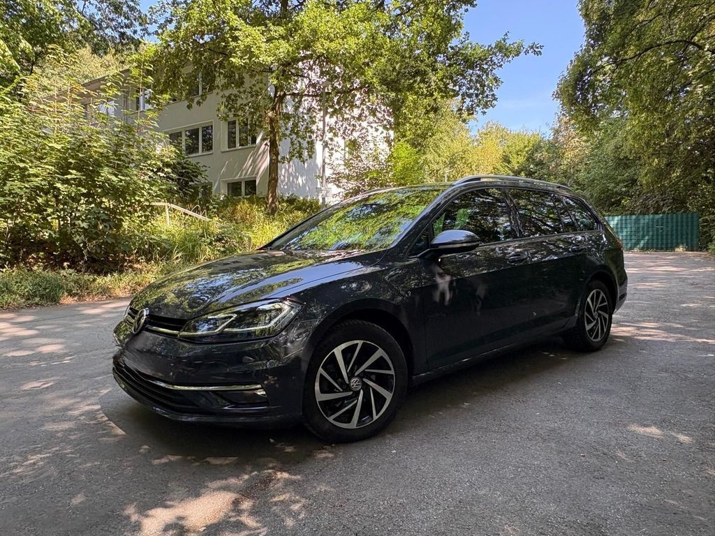 Image of Volkswagen Golf