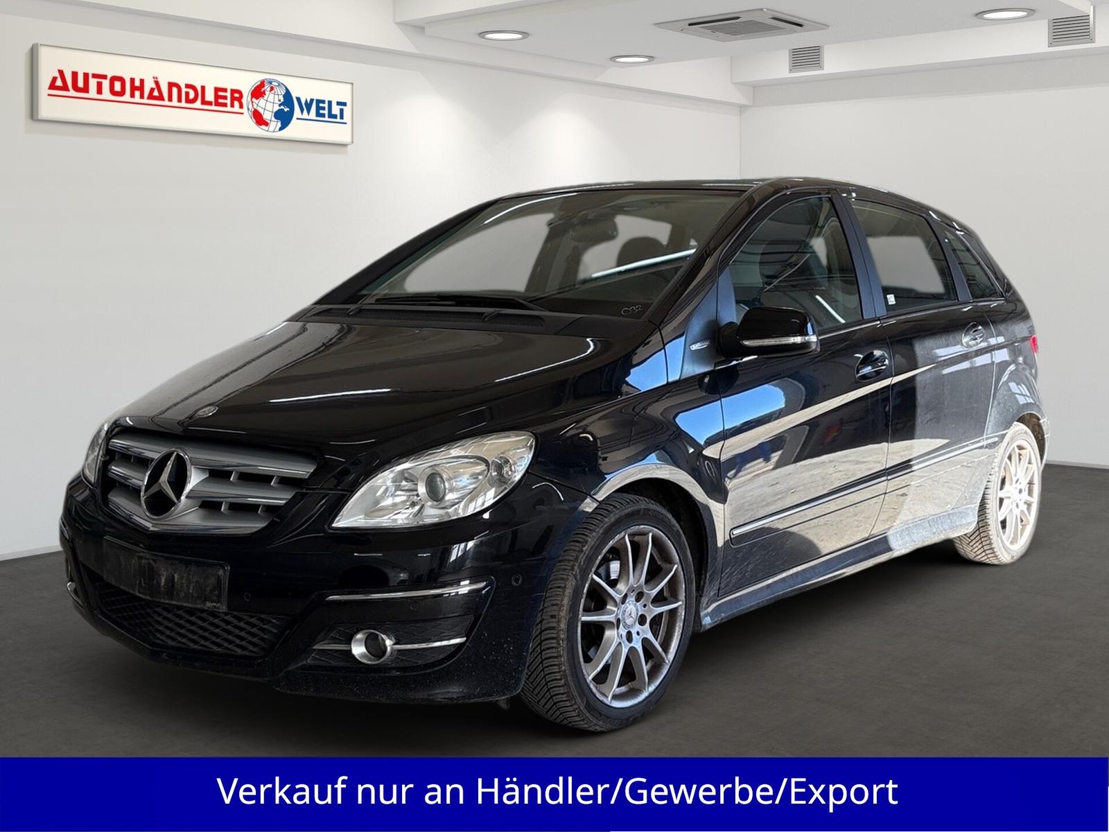Mercedes-Benz B 180