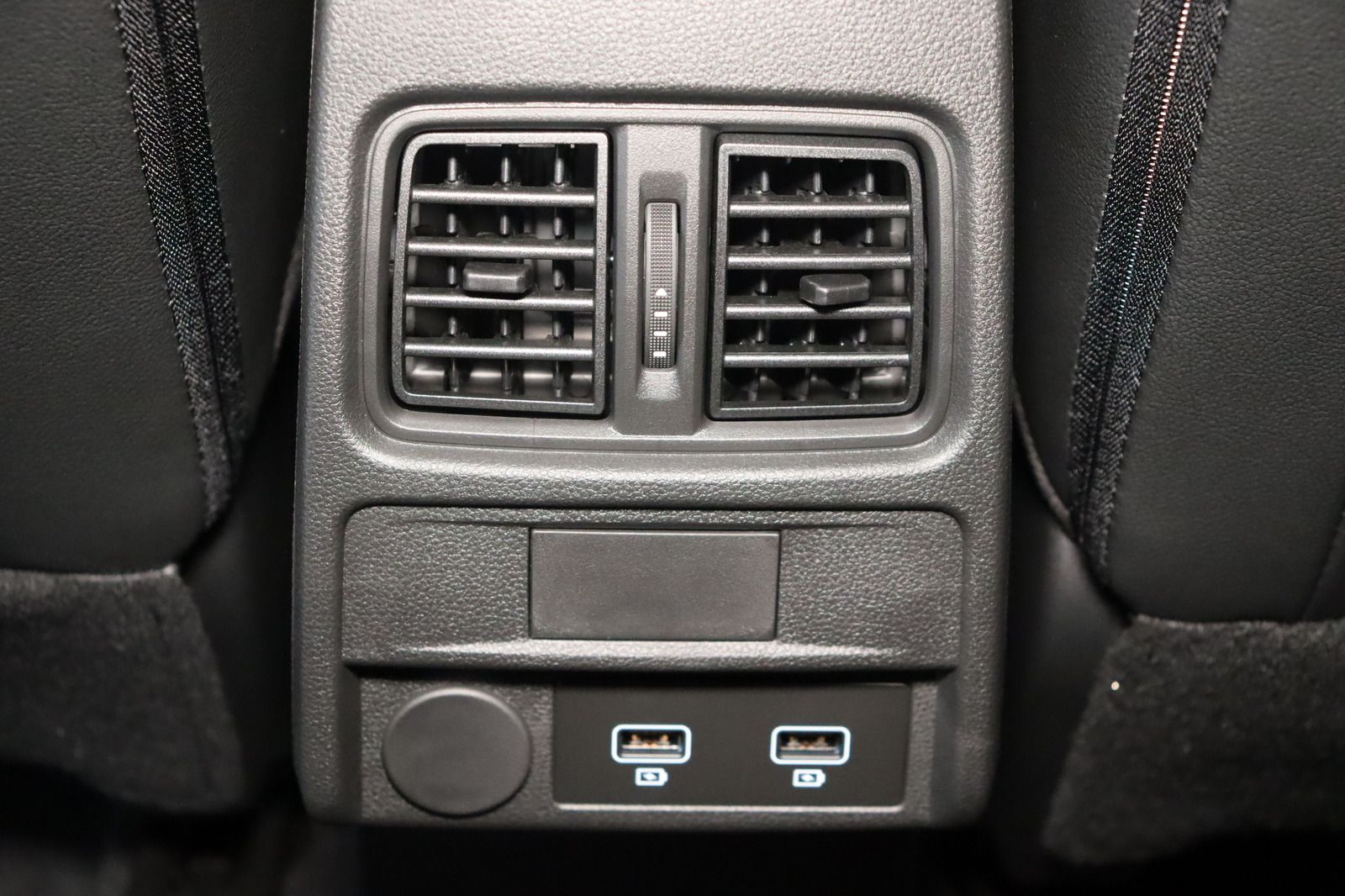 Fahrzeugabbildung Renault Arkana * LED * RFK * Lenkradhzg.