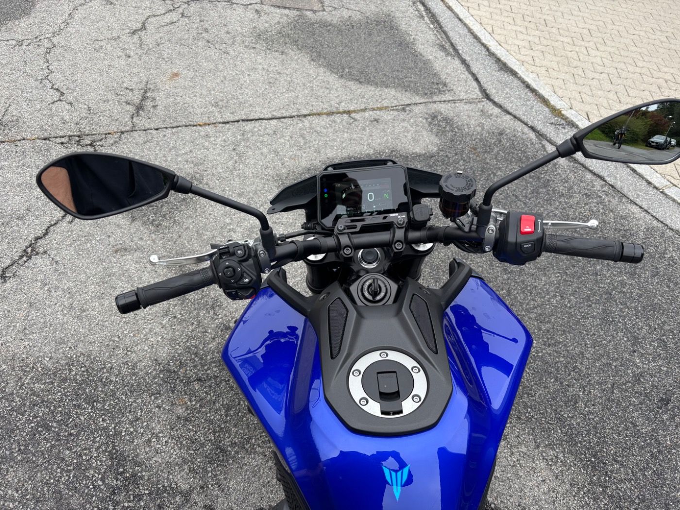 Fahrzeugabbildung Yamaha MT 09 ABS aus erster Hand