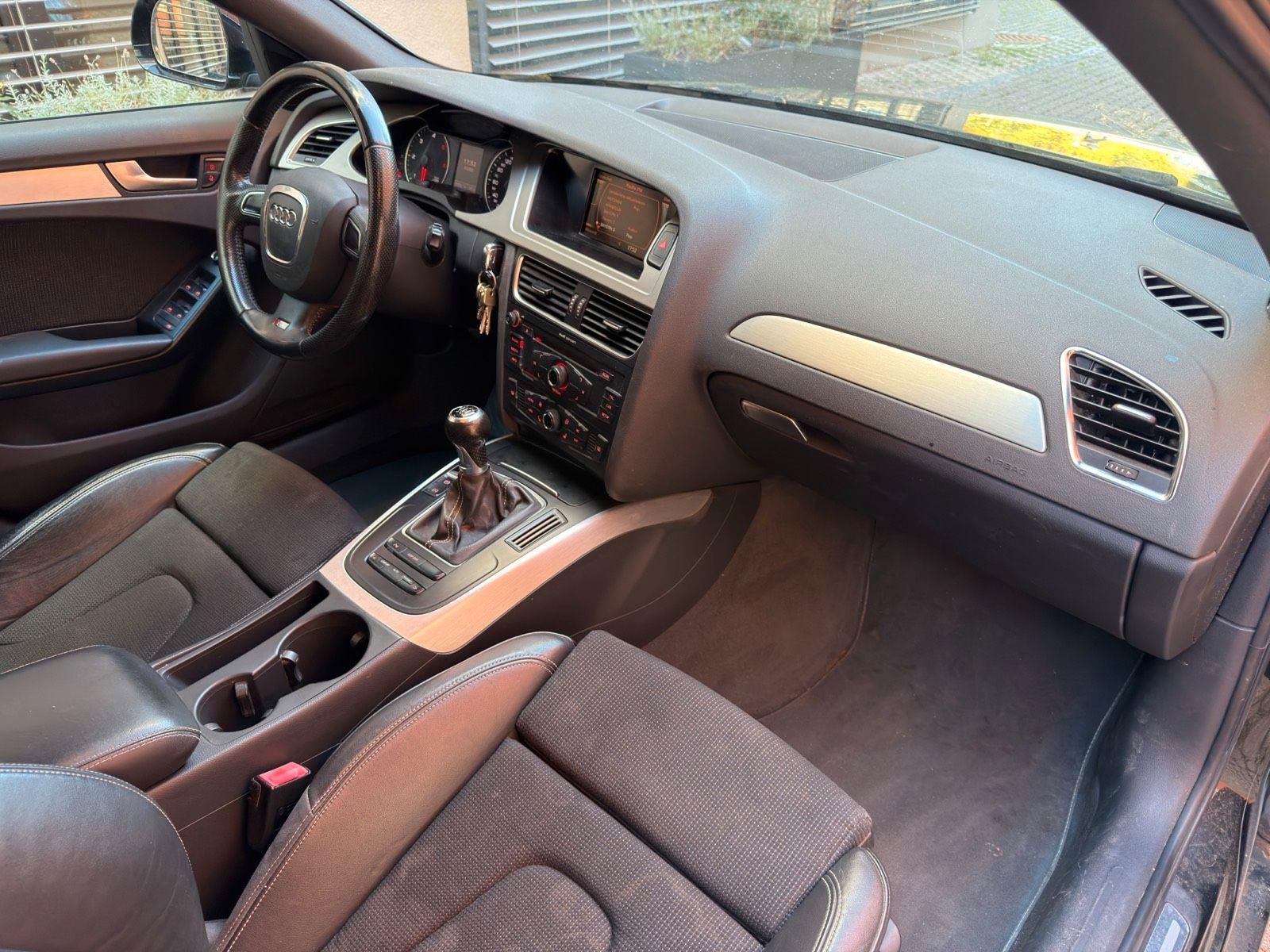 Audi A4 2009 — photo 13