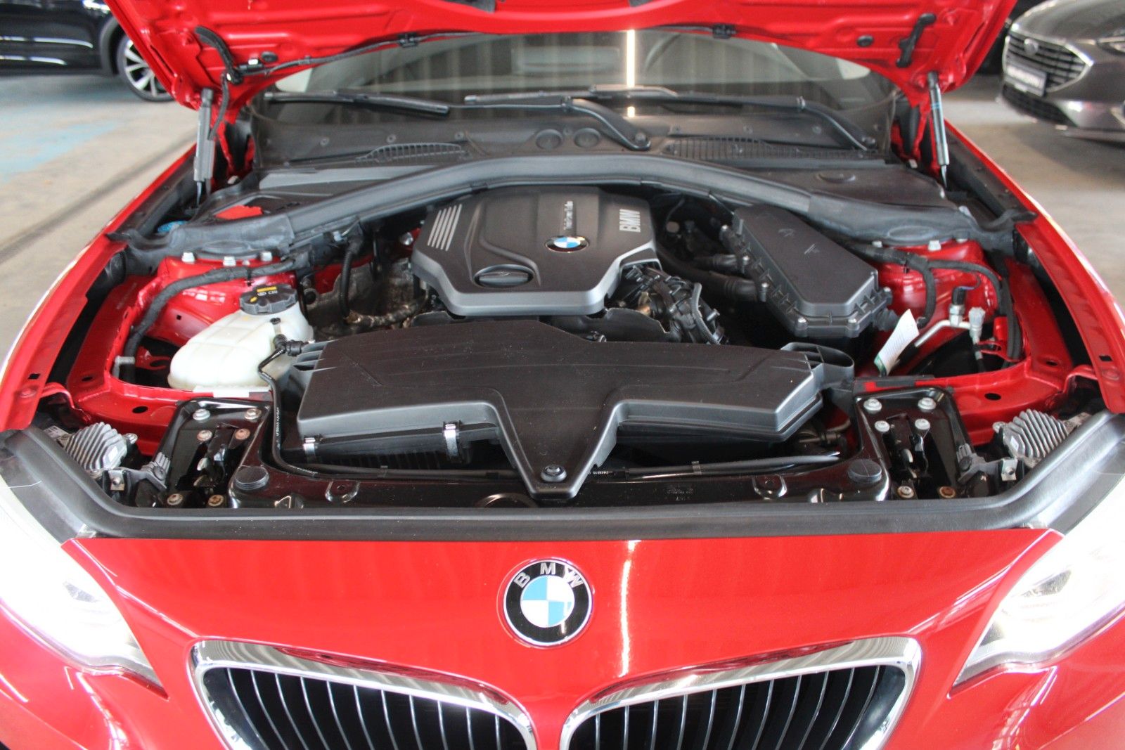 Fahrzeugabbildung BMW 220d xDrive Steptronic Coupé Advantage AHK uvm.