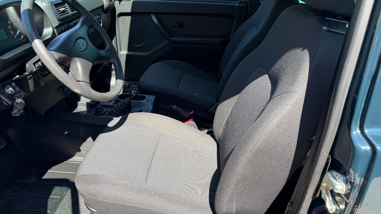 Fahrzeugabbildung Lada NIVA LEGEND URBAN "PREMIUM PLUS"!  AET 2026