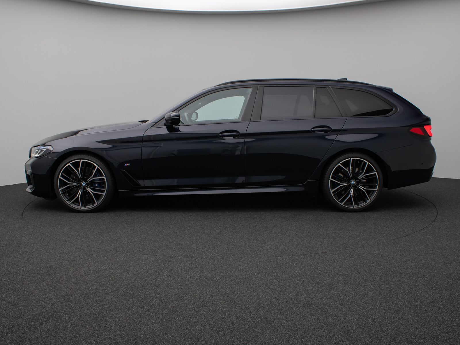 Fahrzeugabbildung BMW 540d xD M Sport Panoram Kamera Laser HUD DAB H/K