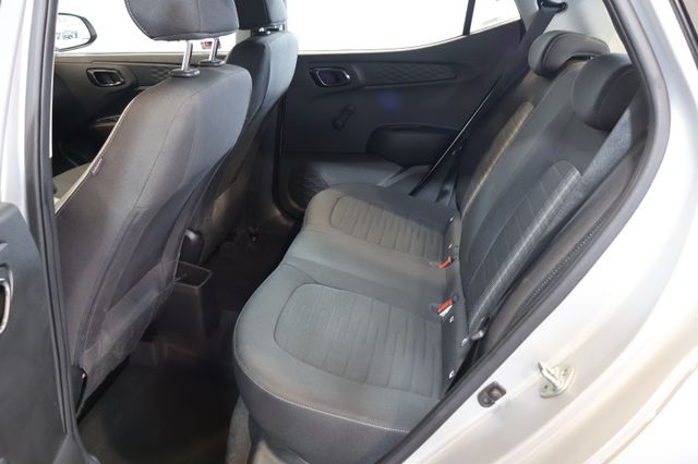 Hyundai i10 1.0 Select LANE+PDC+KLIMA+TEMP.+ALLWETTER