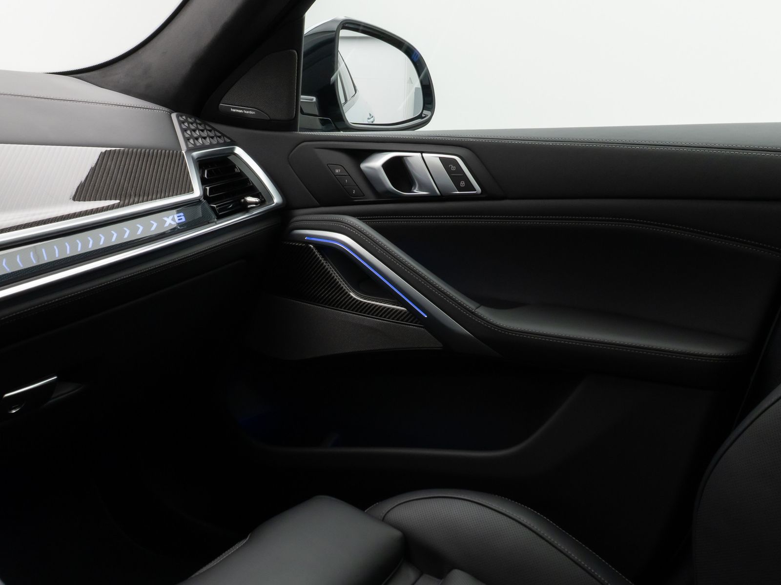 Fahrzeugabbildung BMW X6 xD30d M Sport Pro Panorama 360°HUD H/K 22Zoll