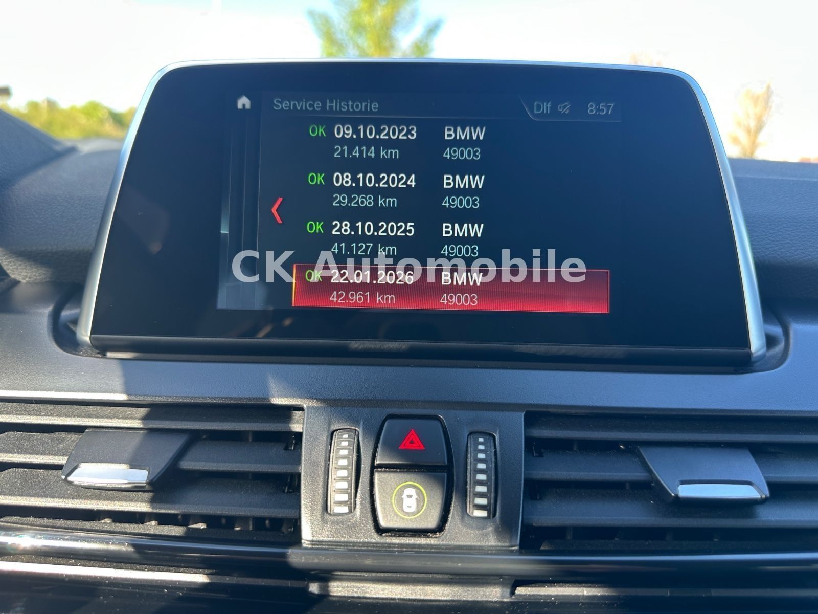 Fahrzeugabbildung BMW 218i Active Tourer Advantage Automatik/Navi/AHK