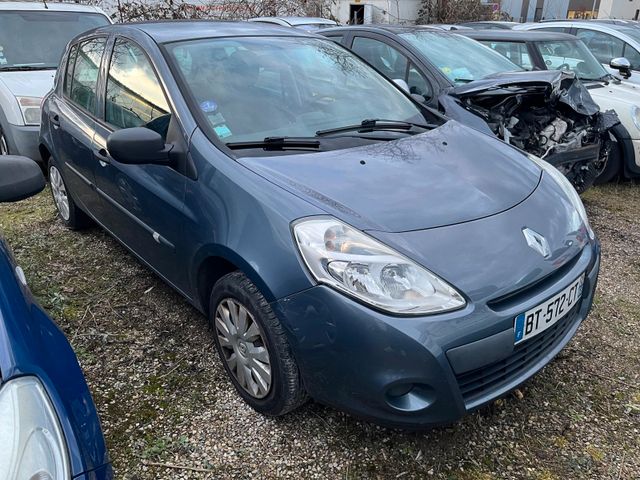 Renault Clio 3 PHASE 2 1.2i 16v