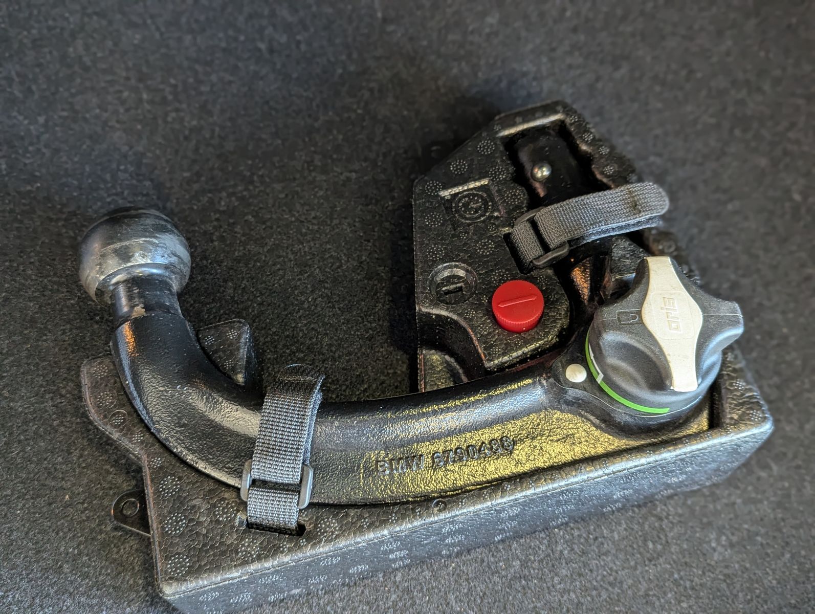 BMW X1 18 d x-Line Bi-Xenon Klimaautomatik Metallic - Image 12