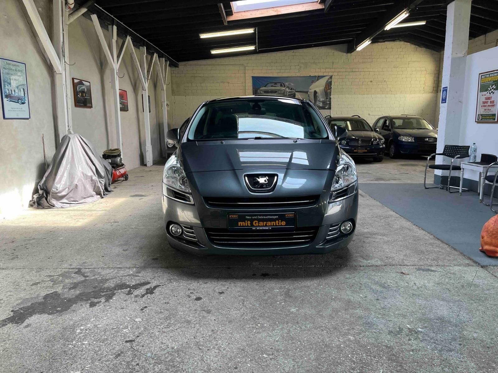 Peugeot 5008 1.6 Platinum Pano AHK PDC SHZ Headup 2. Hd.