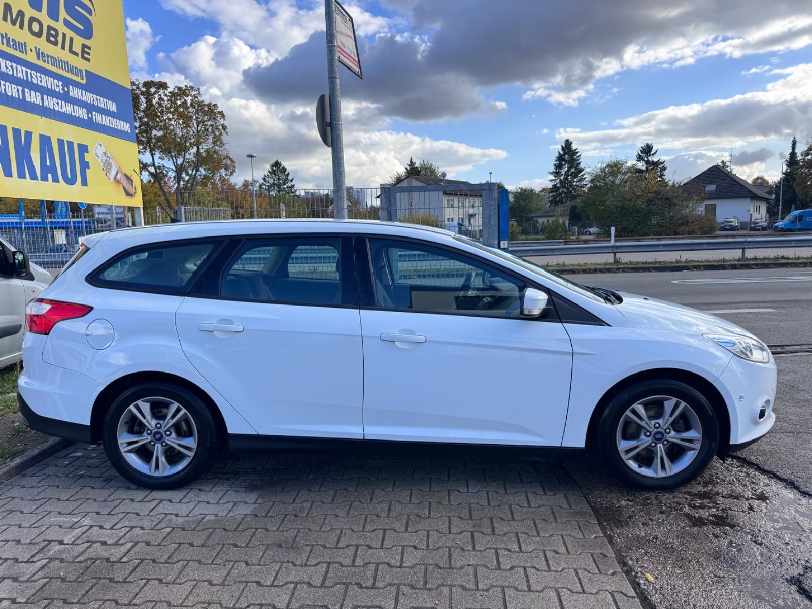 Ford Focus 2013 — engine 998 cm³, 125 HP (92kW)