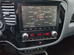 MITSUBISHI Outlander PHEV Spirit 4WD Scheckheft