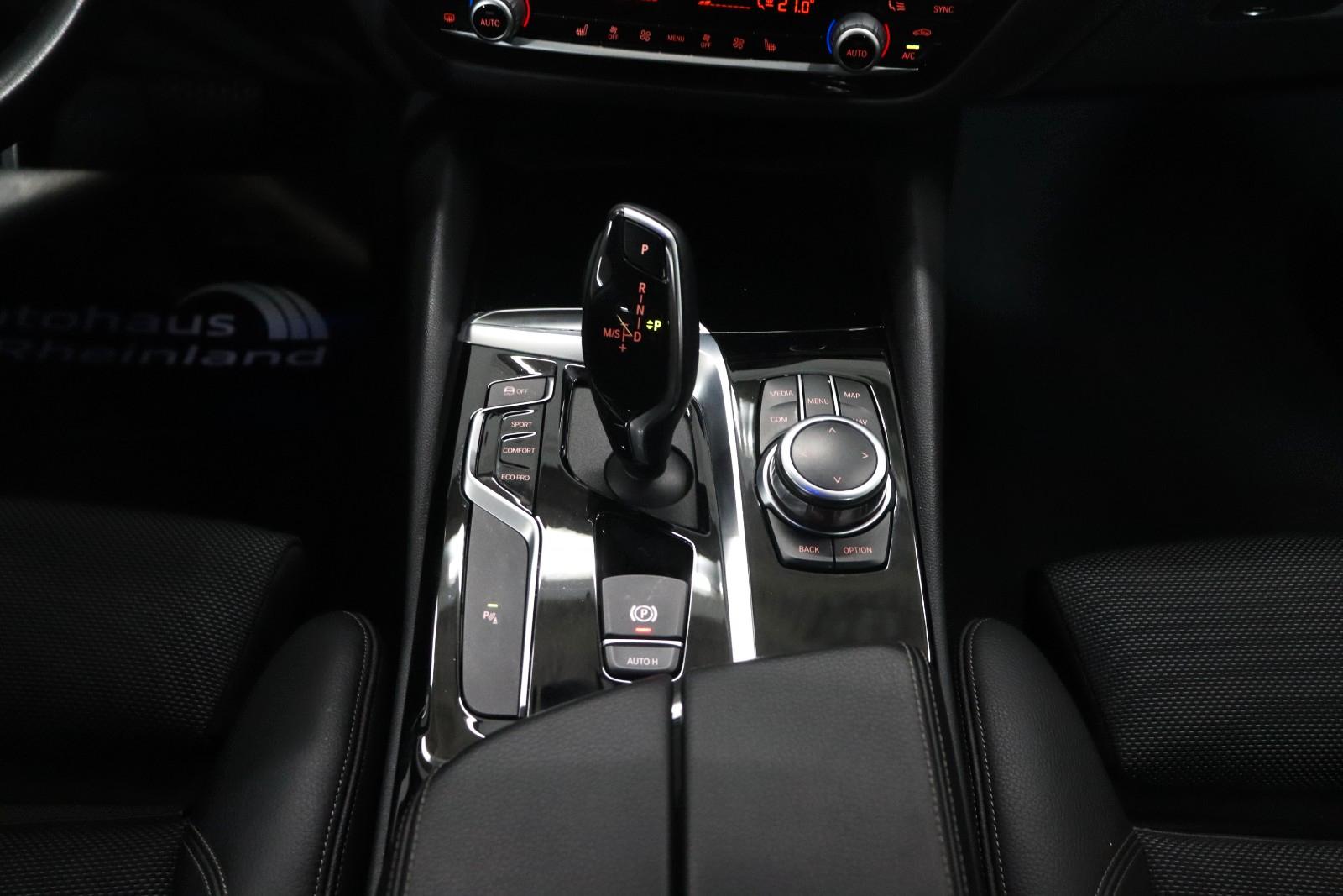 BMW 520i Sportline*SHADOW*LEDER*NAVI*LED*KAMERA