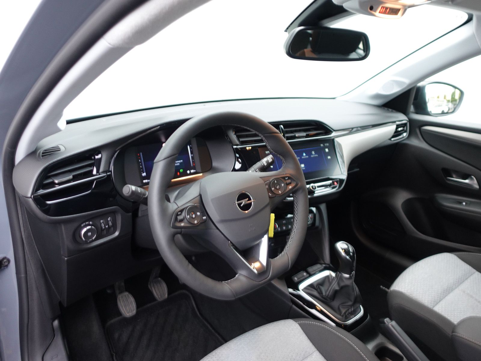 Fahrzeugabbildung Opel Corsa Edition 1.2,Sitzhzg,LED,Allwetter,Alu,DAB+