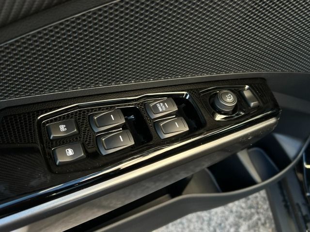 Fahrzeugabbildung KGM Tivoli Essential Automatic*Klima*Navi*ALU*MJ26