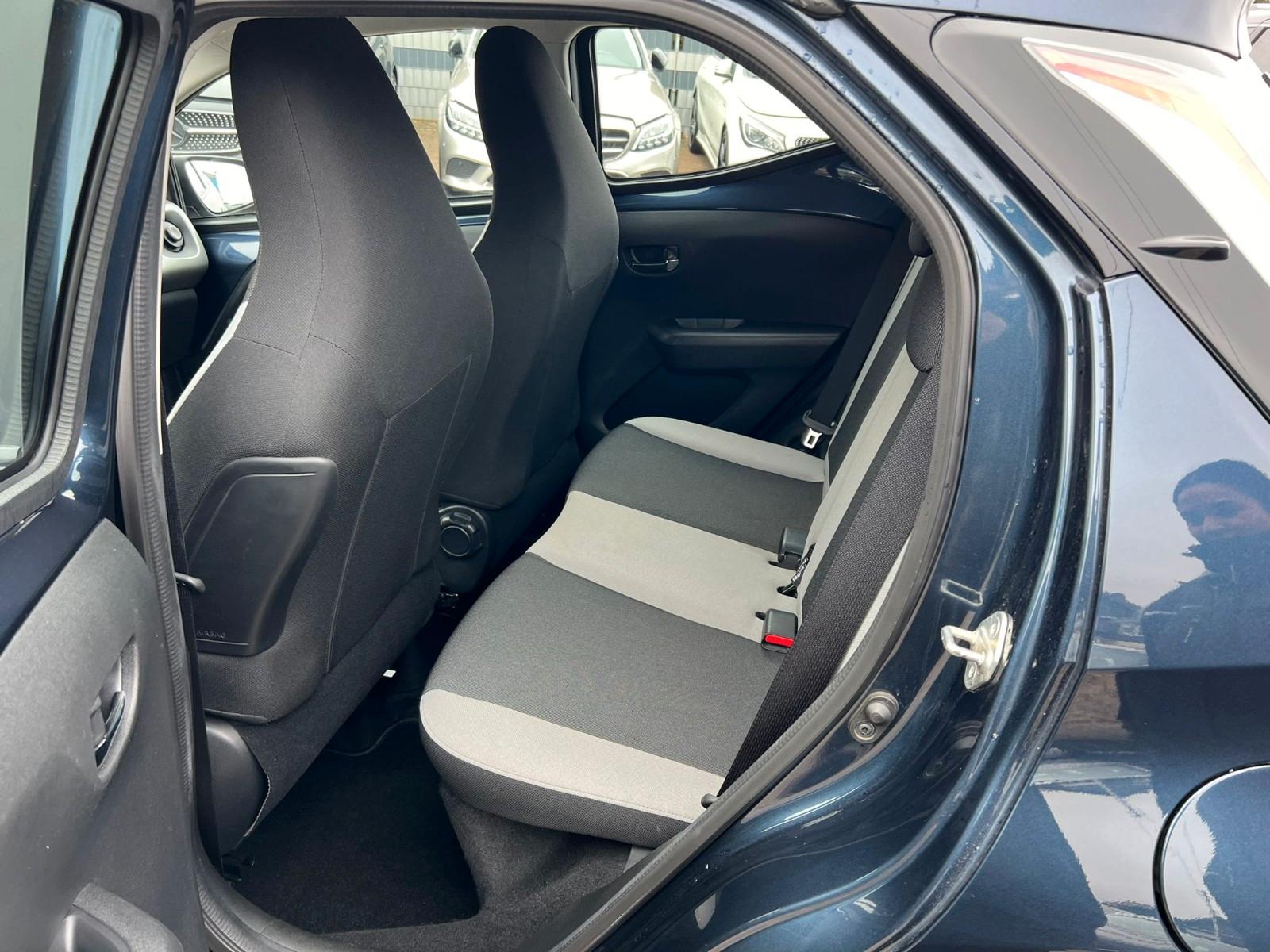 Toyota Aygo AYGO x KLIMA/KAMERA/TEMPOMAT