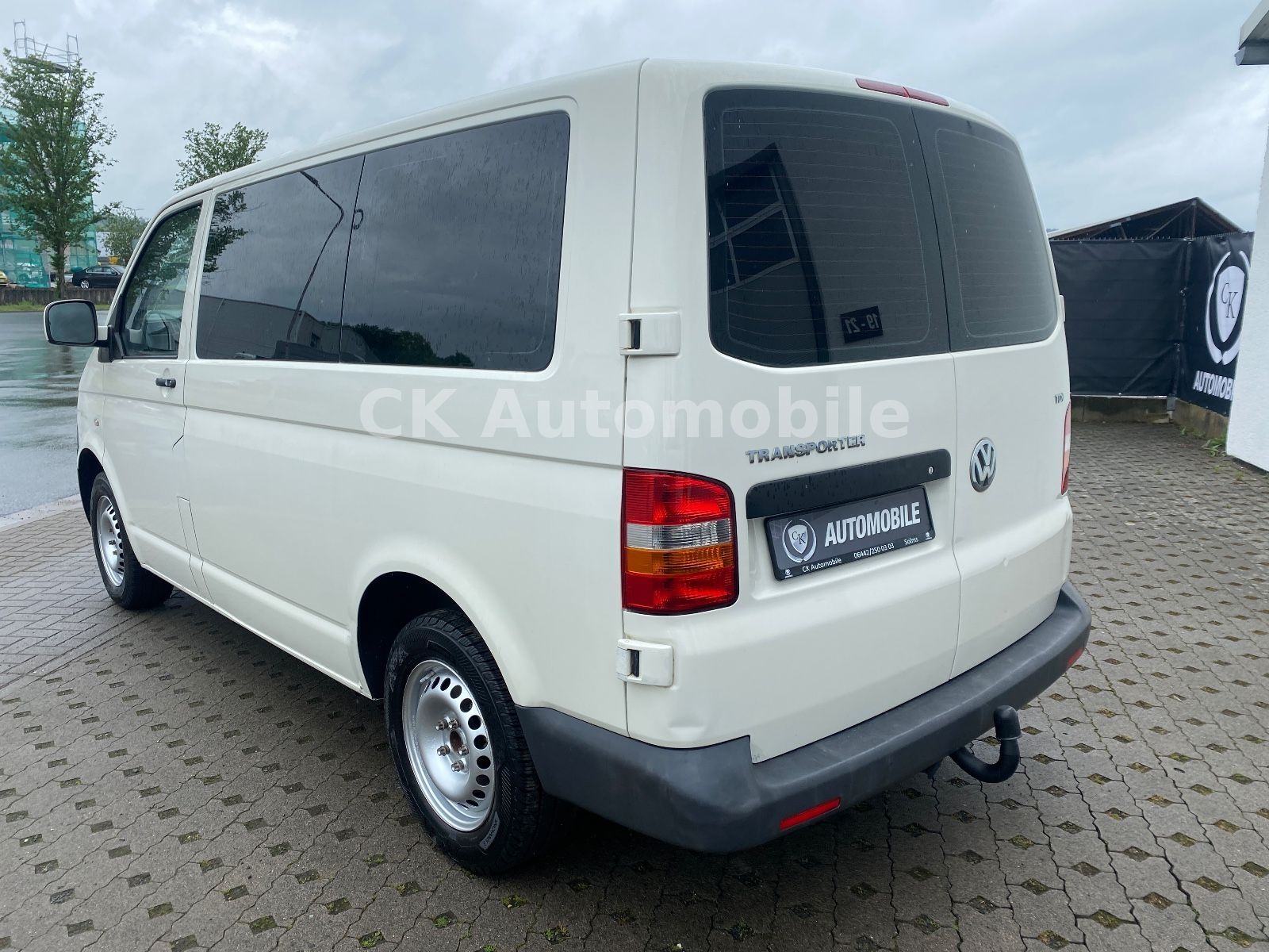 Fahrzeugabbildung Volkswagen T5 Transporter Kombi 1.9 TDI/9 Sitze/Klima/AHK