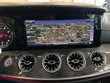 Mercedes-Benz E 200 E Coupe *AMG*360*Parkass*LED*