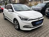 Hyundai i20 Yes Plus*Pano*Kamera*Klimaauto*Lzh*Szh* - Hyundai i20 YES!-Plus mit Benzin-Antrieb