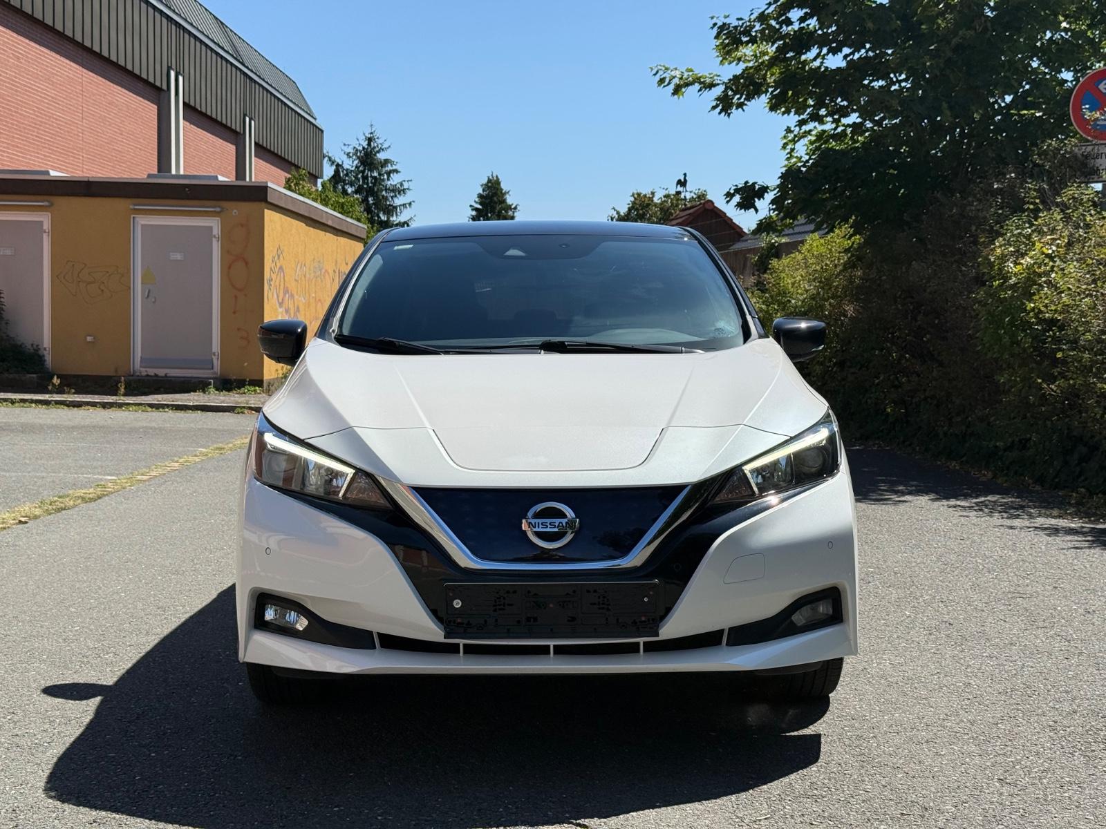 Nissan Leaf | Navi | Wärmepumpe | CarPlay | Lenkradheiz