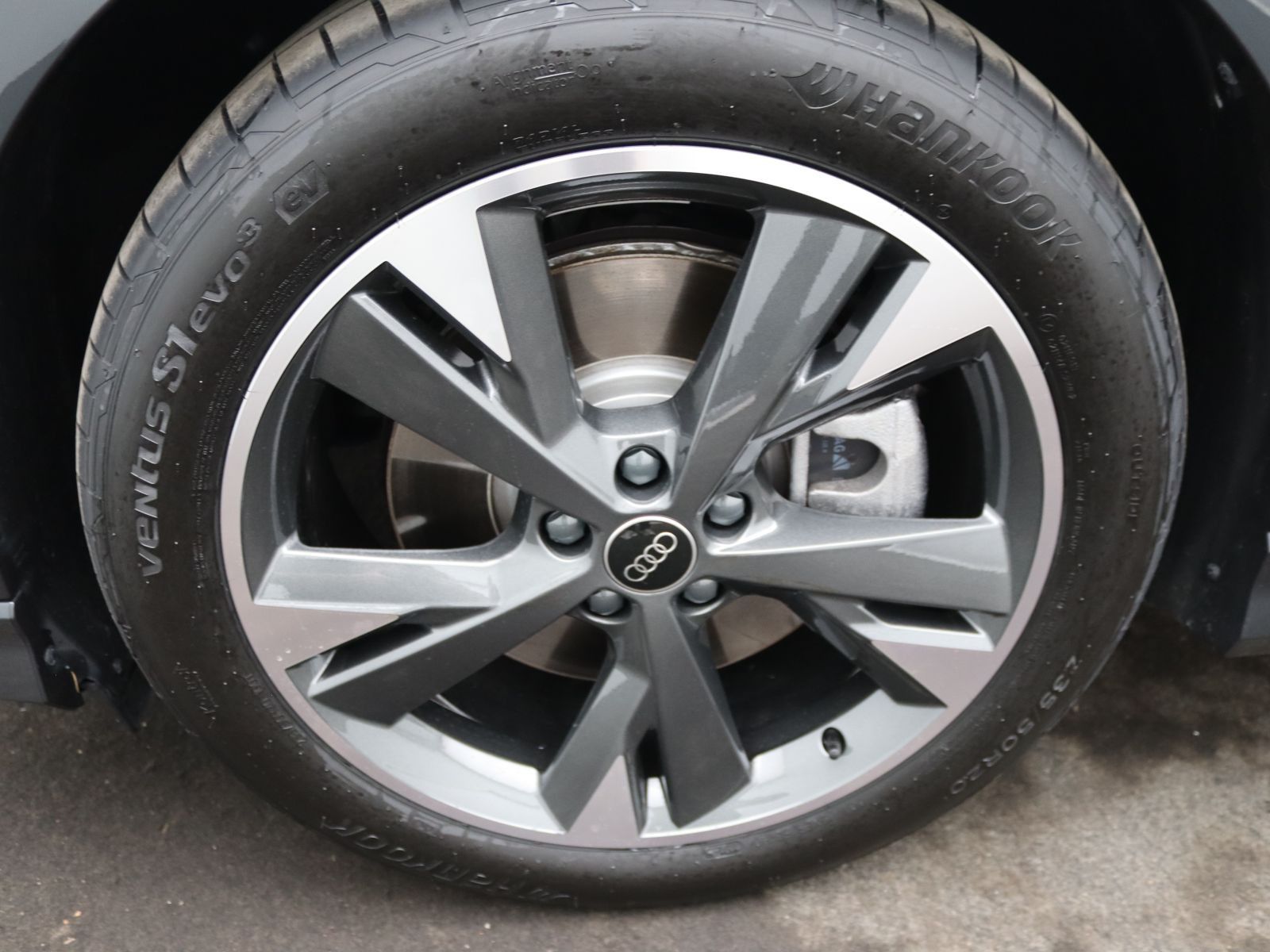 Audi Q4 e-tron - Bild 19