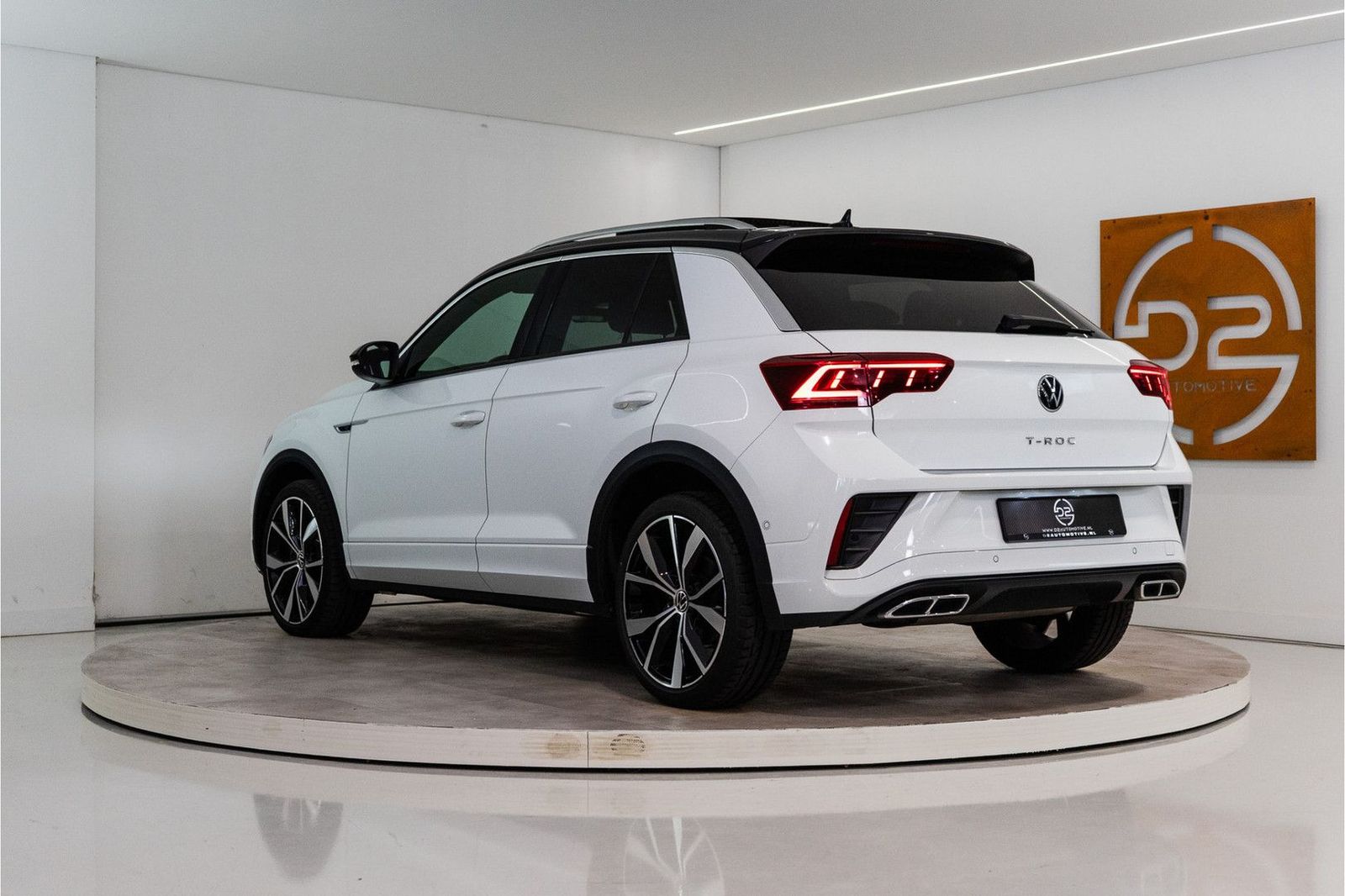 Volkswagen T-Roc 1.5 TSI 2x R-Line 150PK | Pano | kamera | imagem 3