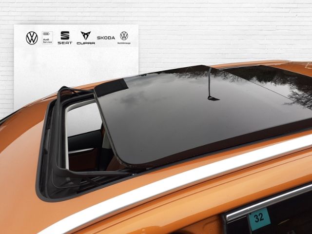 Fahrzeugabbildung SKODA Octavia Combi Selection 1.5 TSI DSG LED NAVI ALU