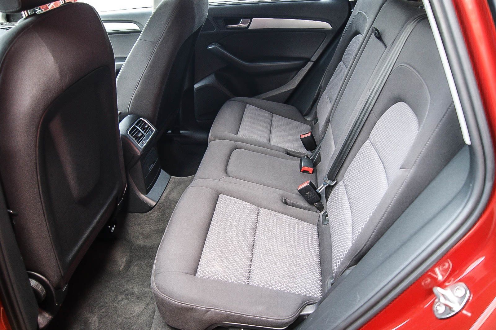 Fahrzeugabbildung Audi Q5 2.0 TFSI quattro Offroad XENON ANHÄNGERKUPPLG