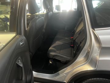 Bild 10 Ford Kuga Titanium | RFK | Navi | Lenkrad-/Sitzhzg.