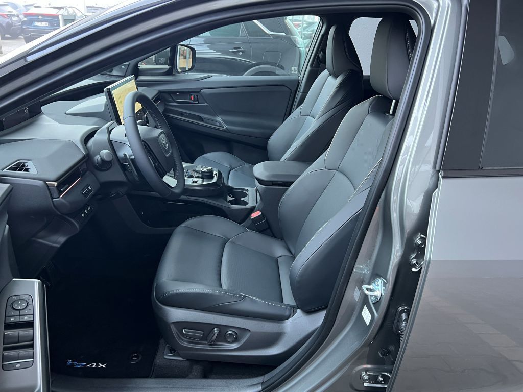 Fahrzeugabbildung Toyota bZ4X AWD Lounge 360,KlimaA,LED,Navi,SHZ,SoundSys