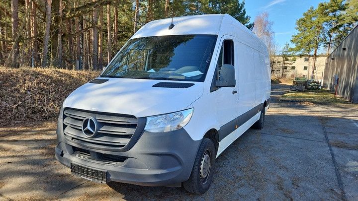 Image of Mercedes-Benz Sprinter