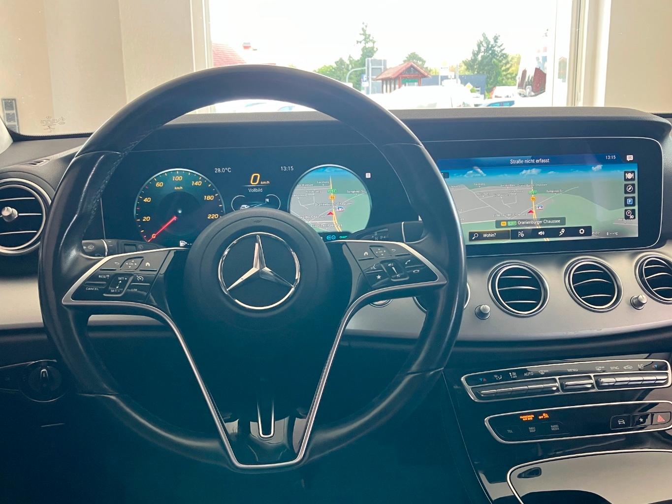 Mercedes-Benz E 220 d T 9G TAXI MBUX Navi Plus Kamera